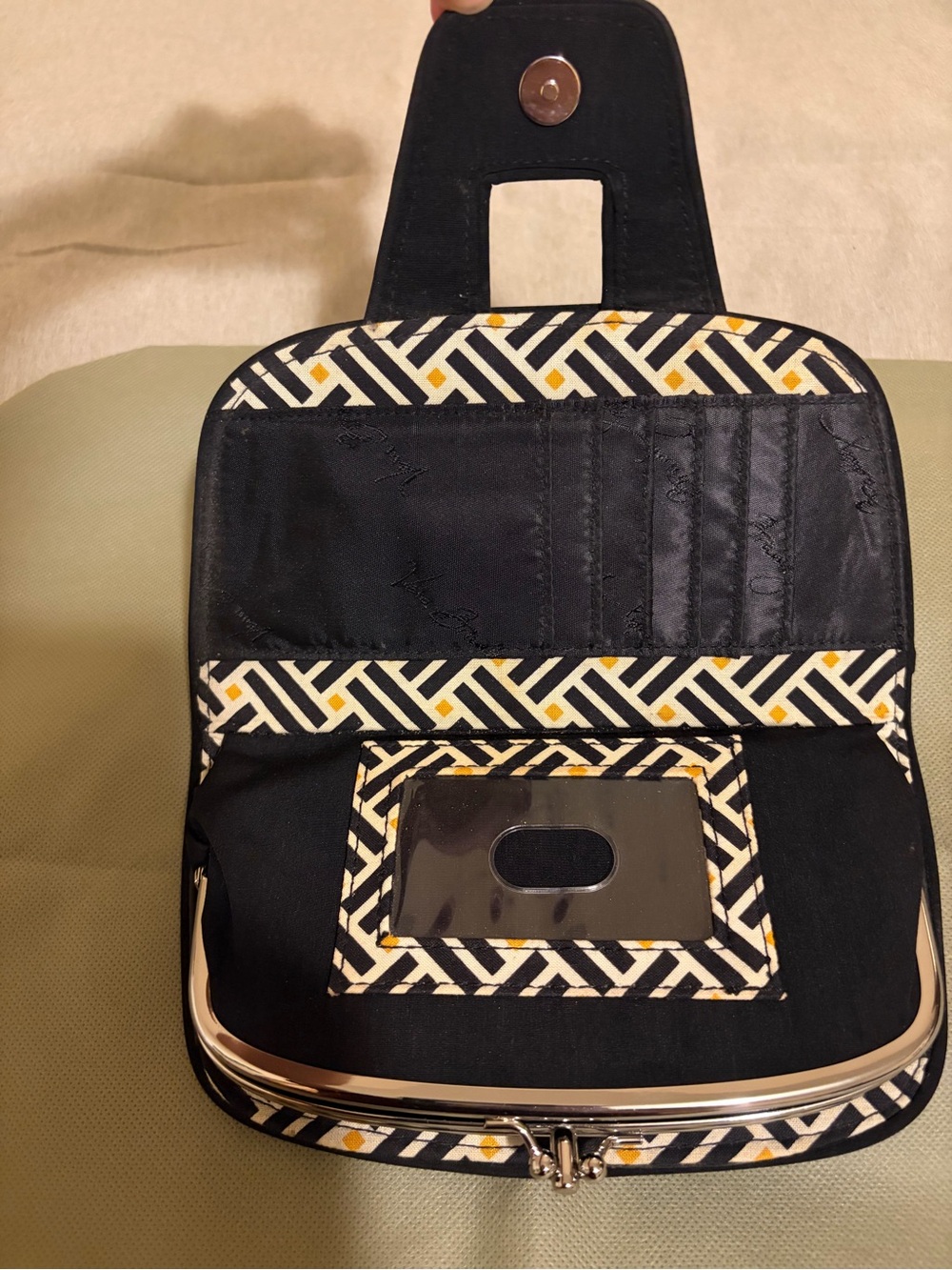 Vera Bradley Kiss n Snap Wallet Classic Black Quilted Double Kiss Lock Clutch - Picture 4 of 5